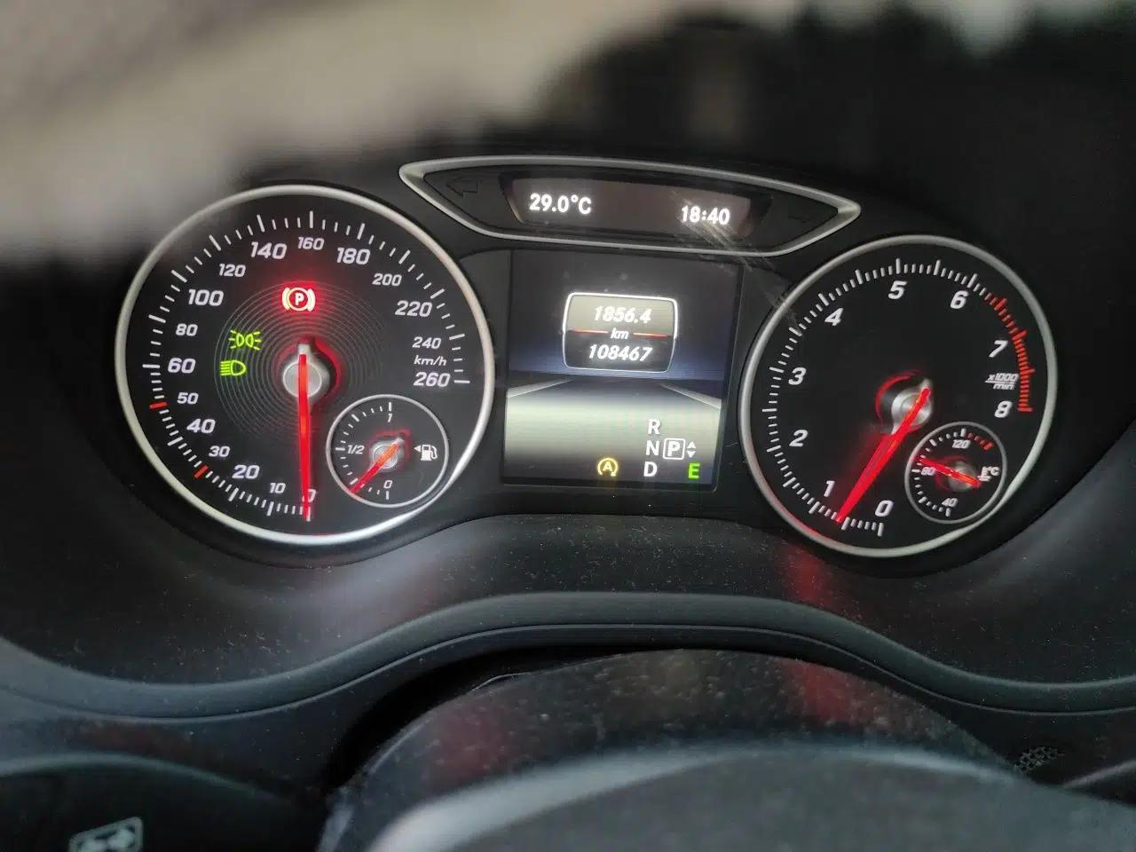 Mercedes-Benz B-Class 2015 B 200 Fashion Model — миниатюра 13