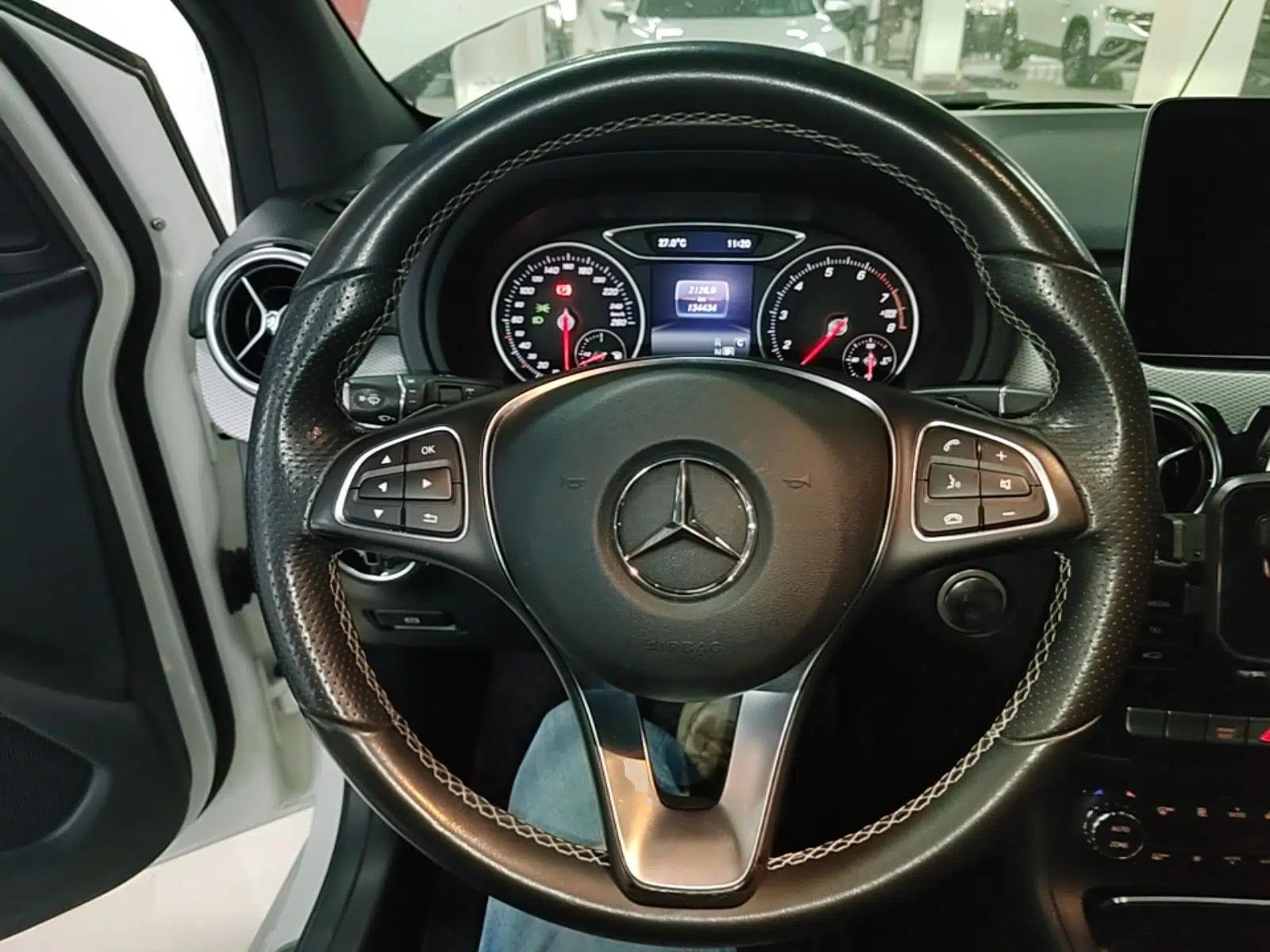Mercedes-Benz B-Class 2018 B 200 Fashion Model — миниатюра 14
