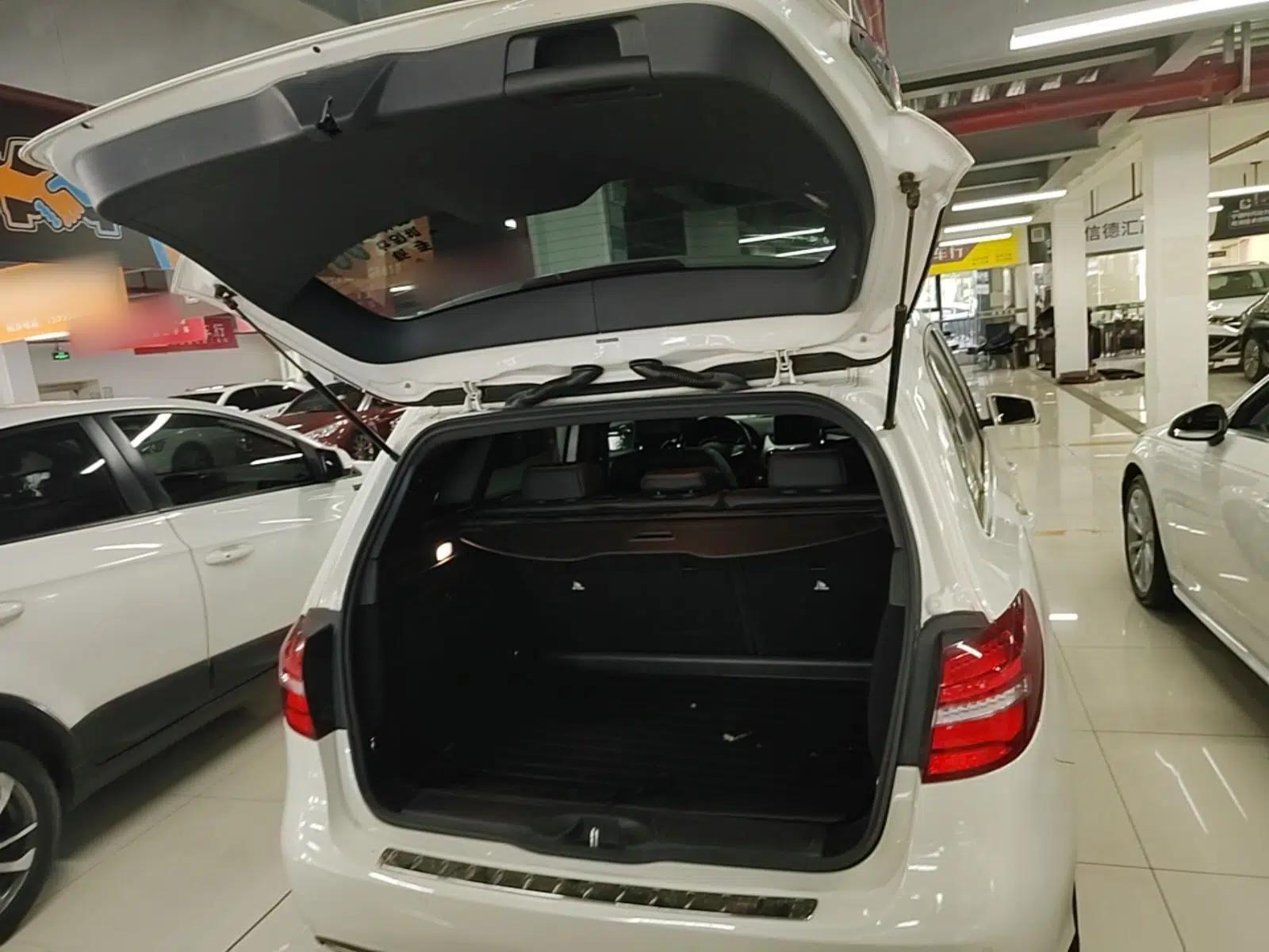 Mercedes-Benz B-Class 2018 B 200 Fashion Model — миниатюра 22