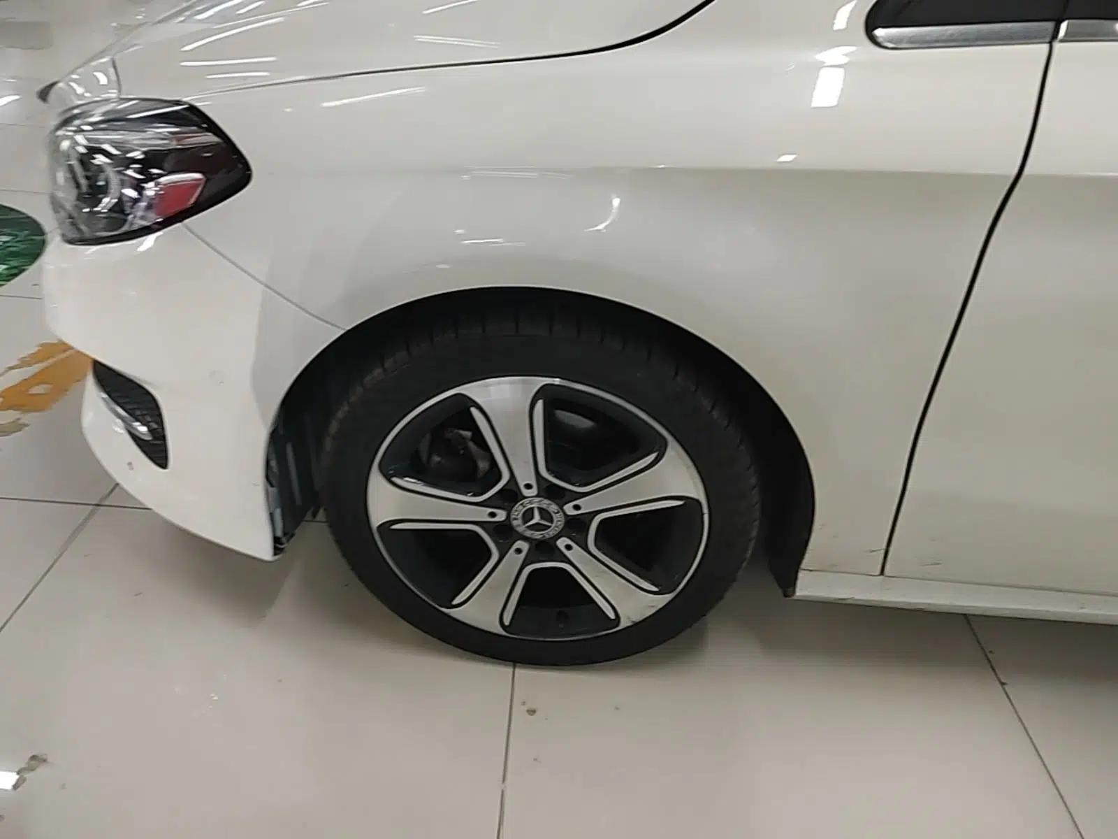 Mercedes-Benz B-Class 2018 B 200 Fashion Model — миниатюра 8