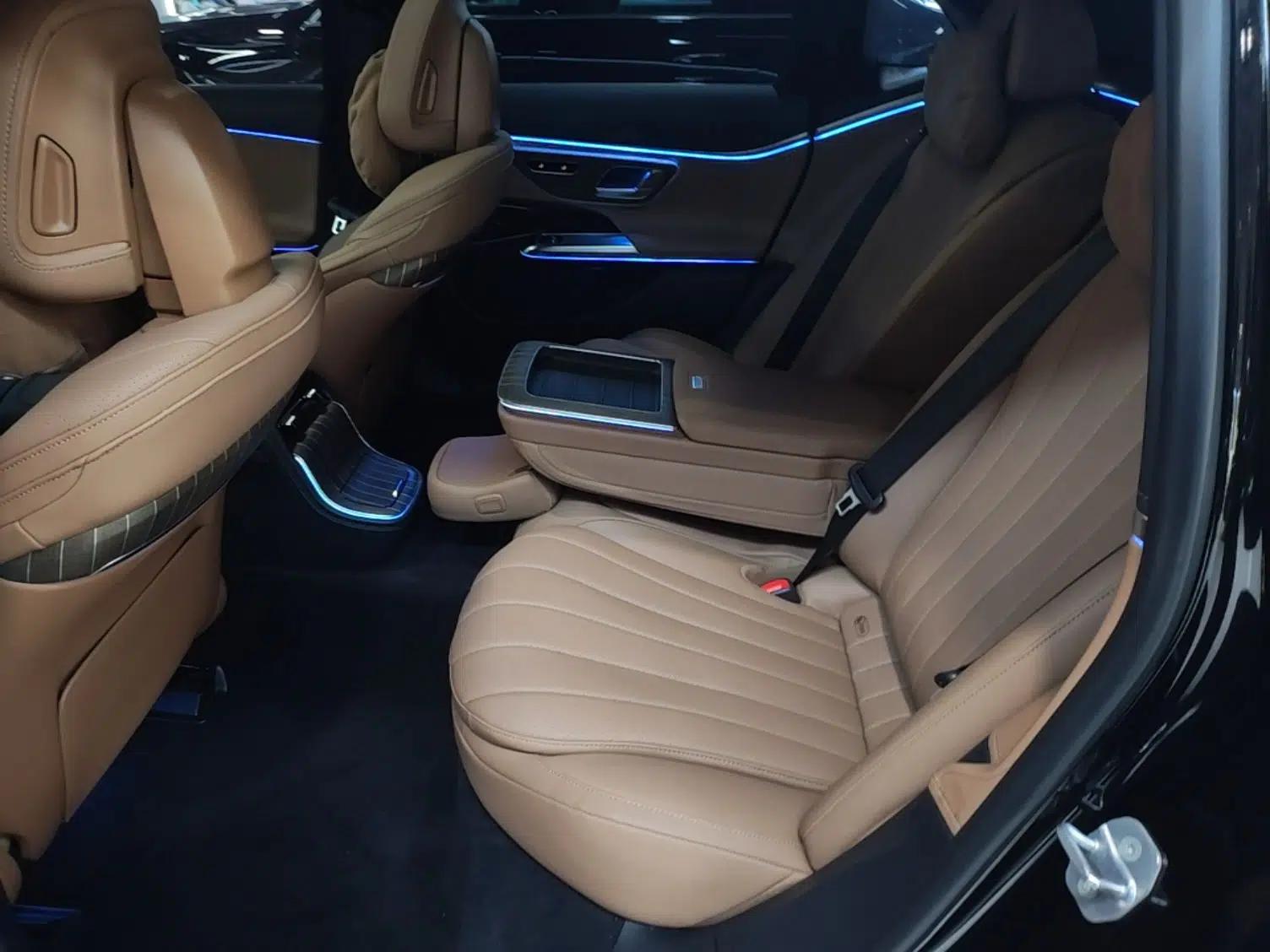 Mercedes-Benz E-Class New Energy 2024 E 350 e L Plug-in Hybrid Sedan — миниатюра 19