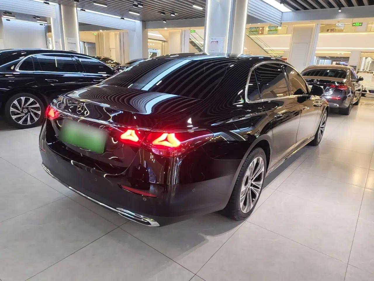 Mercedes-Benz E-Class New Energy 2024 E 350 e L Plug-in Hybrid Sedan — миниатюра 4