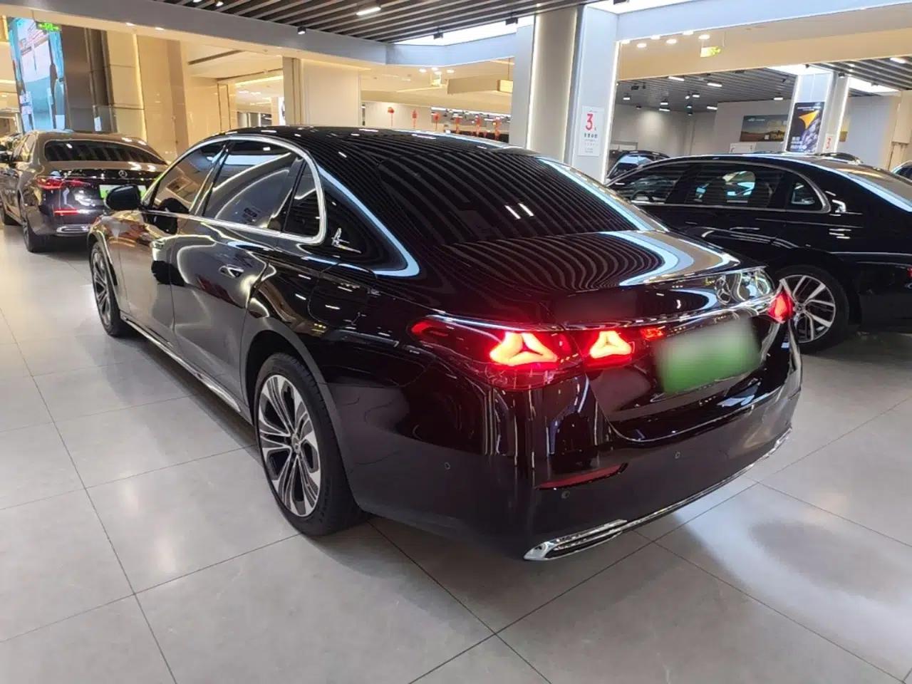 Mercedes-Benz E-Class New Energy 2024 E 350 e L Plug-in Hybrid Sedan — миниатюра 7