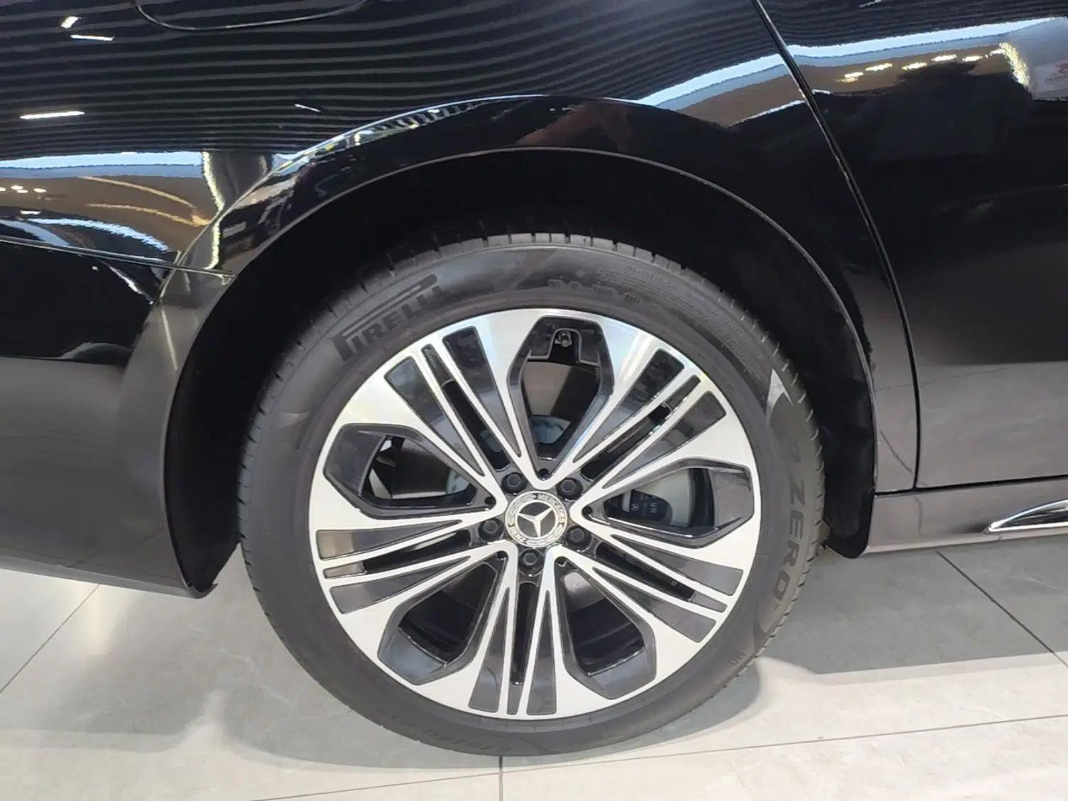 Mercedes-Benz E-Class New Energy 2024 E 350 e L Plug-in Hybrid Sedan — миниатюра 10