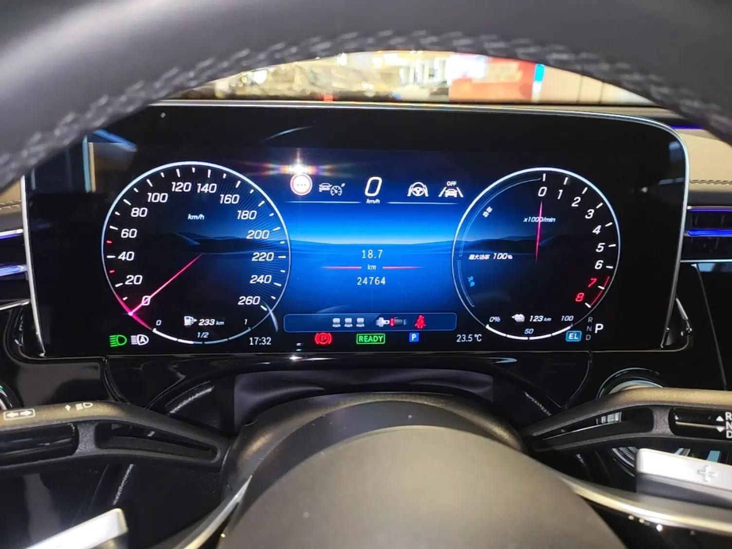 Mercedes-Benz E-Class New Energy 2024 E 350 e L Plug-in Hybrid Sedan — миниатюра 14