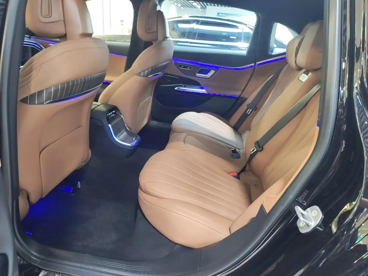 Mercedes-Benz E-Class New Energy 2024 E 350 e L Plug-in Hybrid Sedan — миниатюра 19