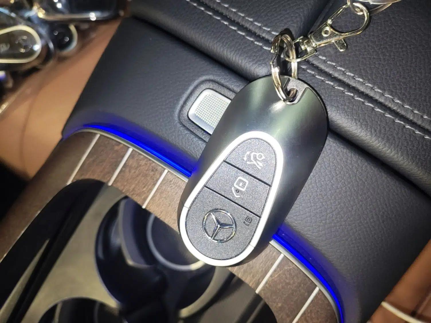 Mercedes-Benz E-Class New Energy 2024 E 350 e L Plug-in Hybrid Sedan — миниатюра 22