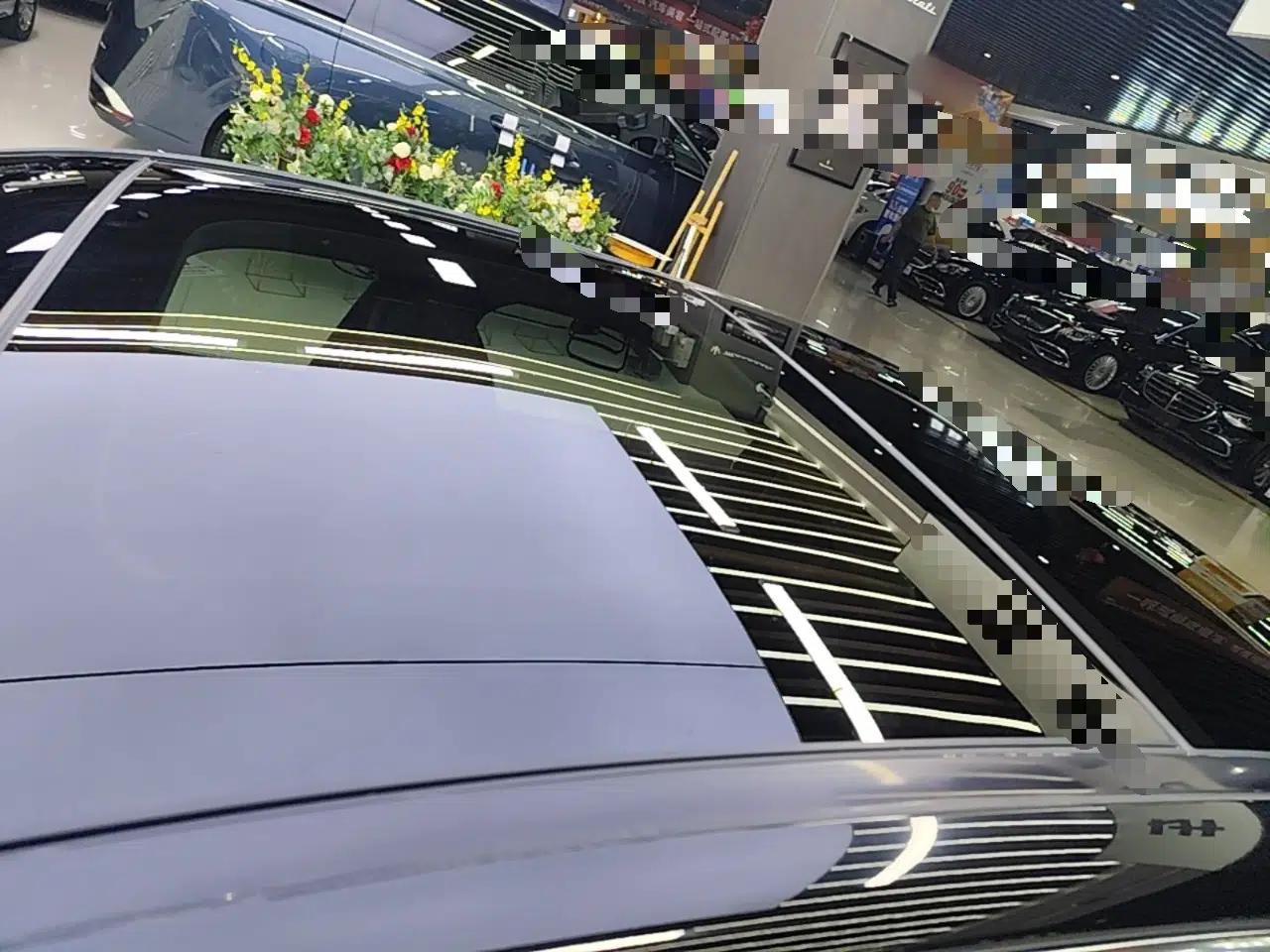 Mercedes-Benz E-Class New Energy 2022 Restyled E 350 e L Plug-in Hybrid Sedan — миниатюра 11