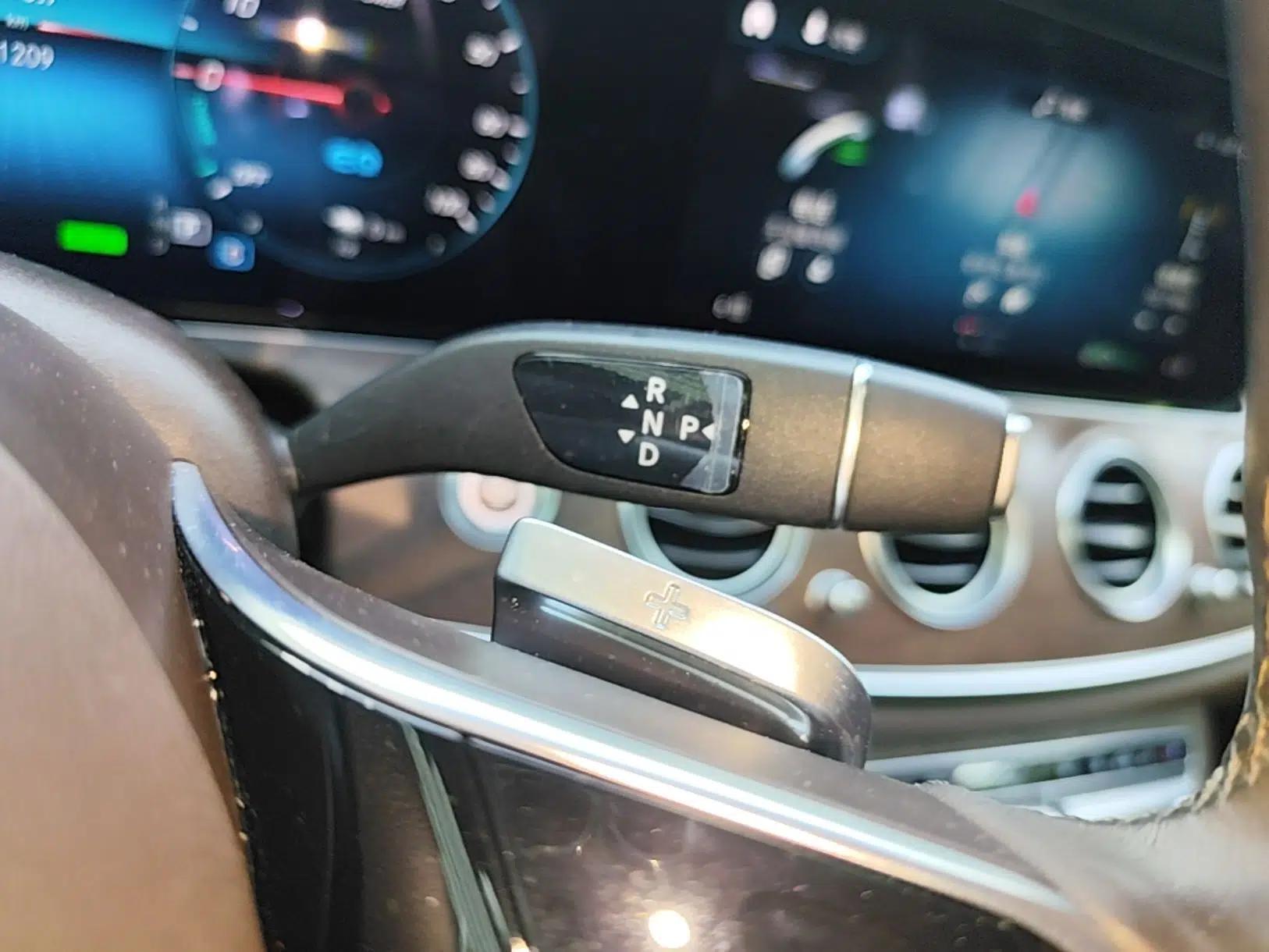 Mercedes-Benz E-Class New Energy 2022 Restyled E 350 e L Plug-in Hybrid Sedan — миниатюра 17