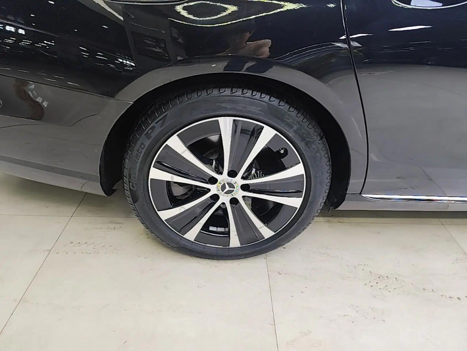 Mercedes-Benz E-Class New Energy 2022 Restyled E 350 e L Plug-in Hybrid Sedan — миниатюра 10