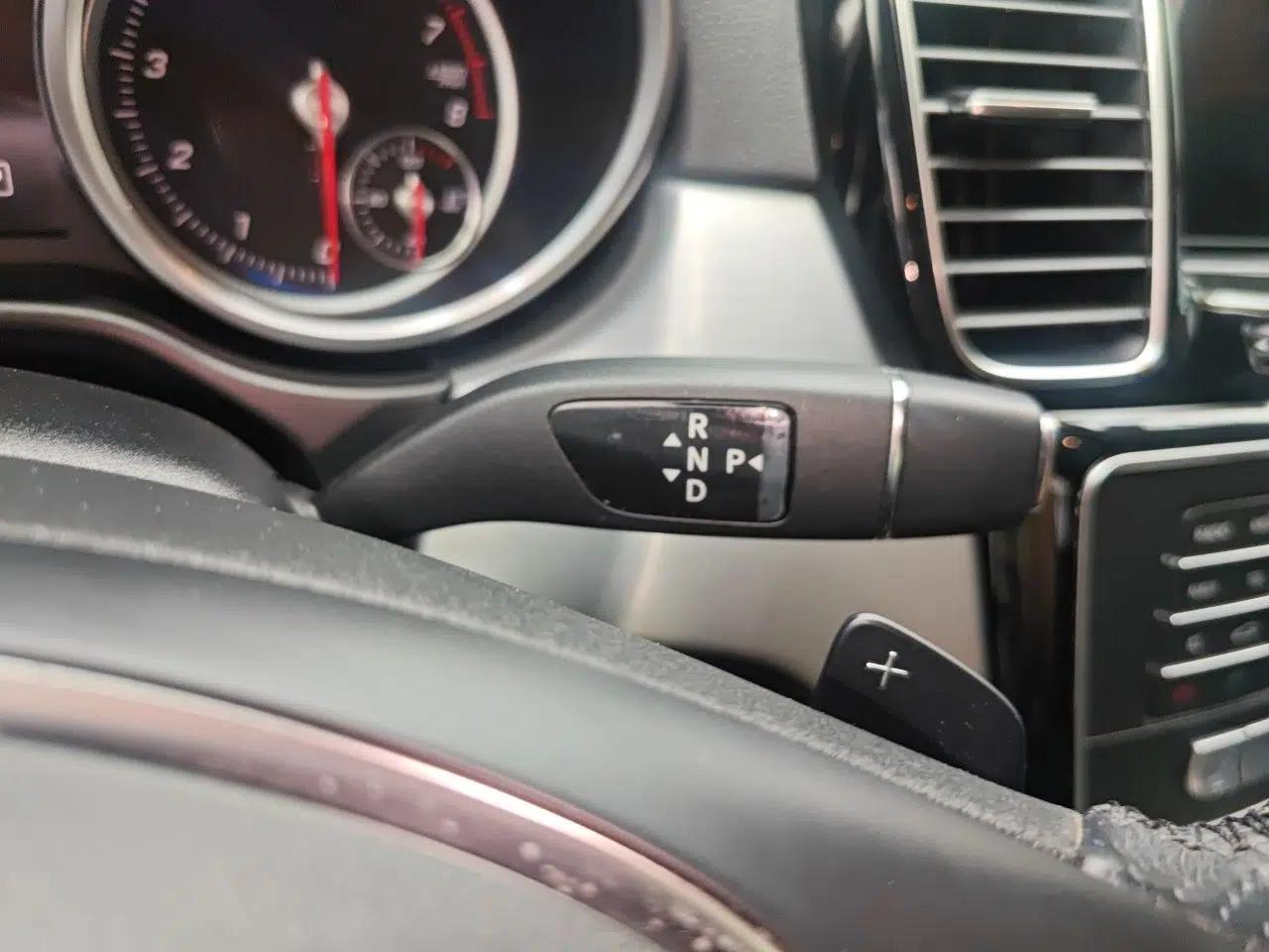 Mercedes-Benz GLE Coupe 2015 GLE 320 4MATIC Coupe SUV — миниатюра 15