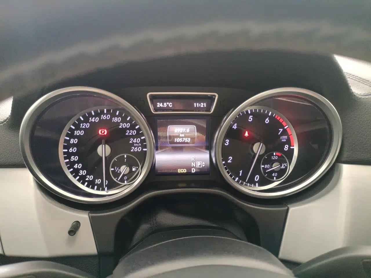Mercedes-Benz GL-Class 2015 GL 400 4MATIC Dynamic Model — миниатюра 12