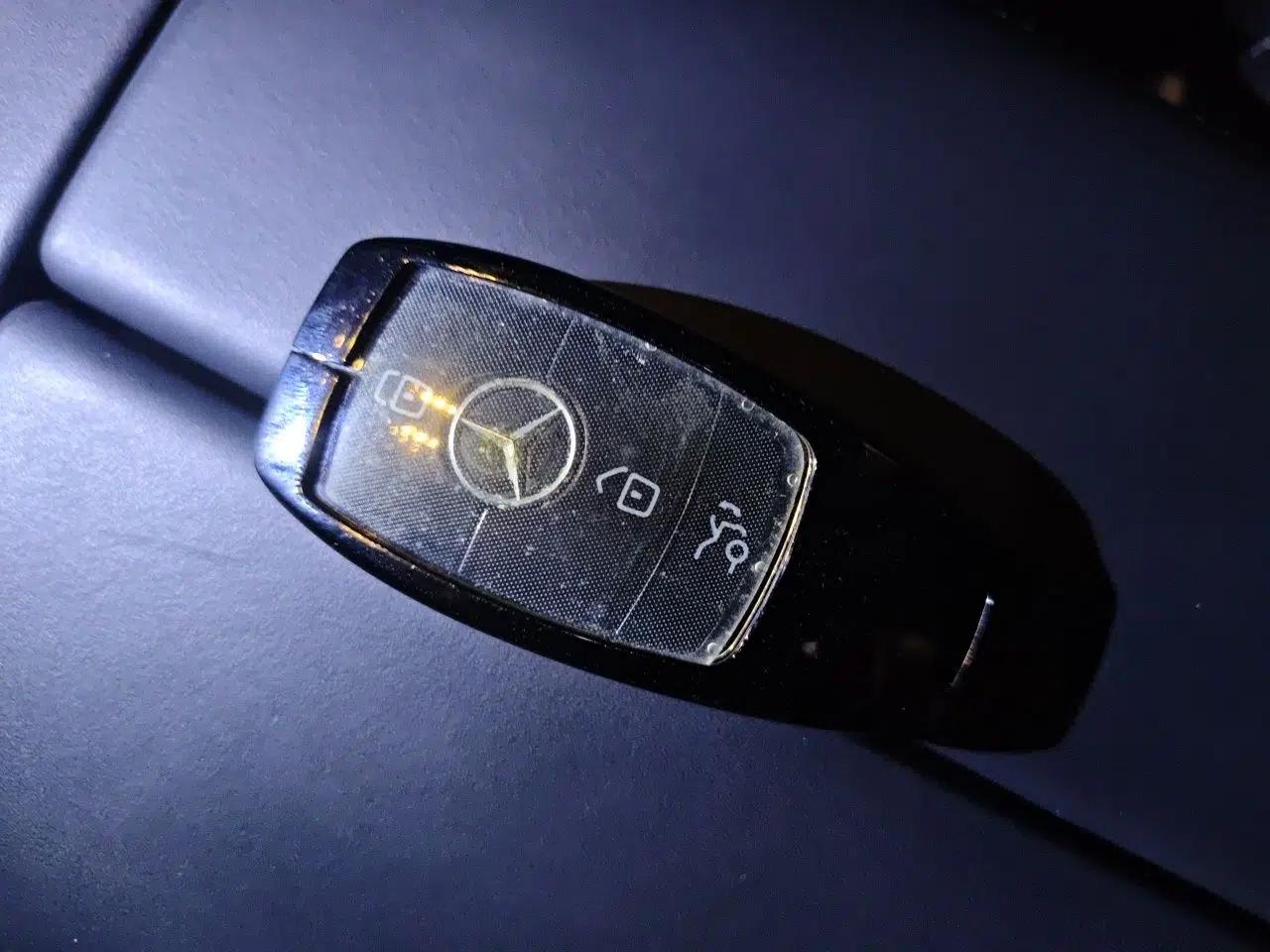 Mercedes-Benz Maybach GLS 2021 GLS 600 4MATIC Celebration Edition — миниатюра 9