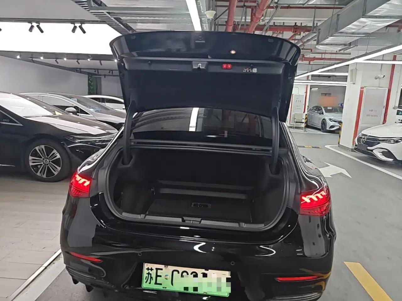 Mercedes-Benz EQE 2022 350 Pioneer Edition — миниатюра 22