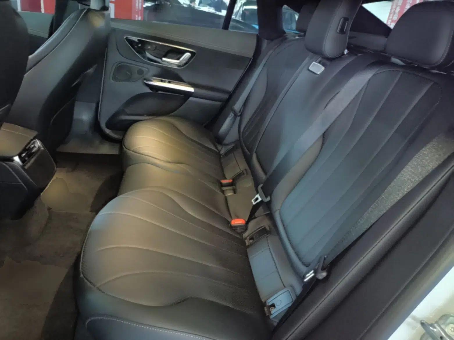 Mercedes-Benz EQE 2022 350 Luxury Edition — миниатюра 20