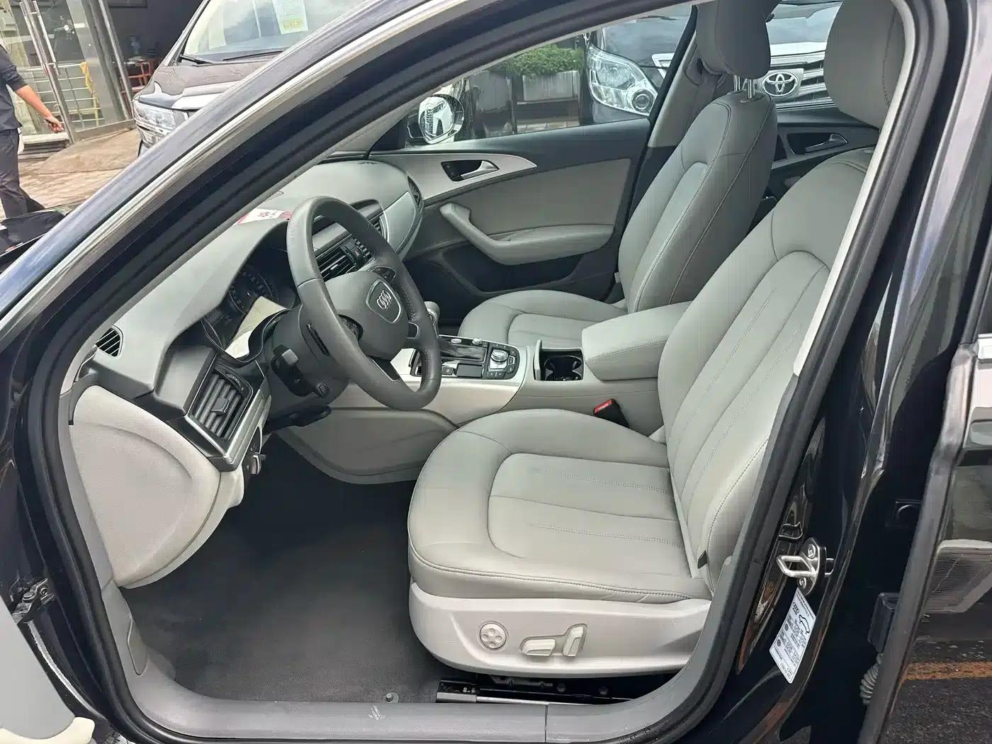 Audi A6L 2012 TFSI Standard Edition — миниатюра 11