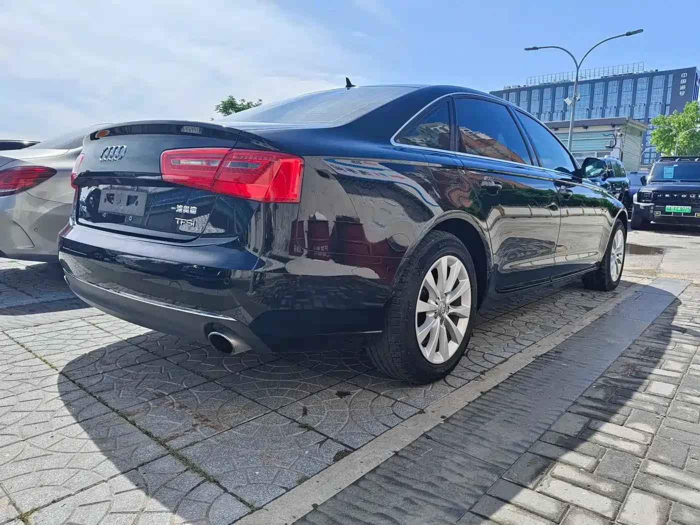 Audi A6L 2012 TFSI Standard Edition — миниатюра 12