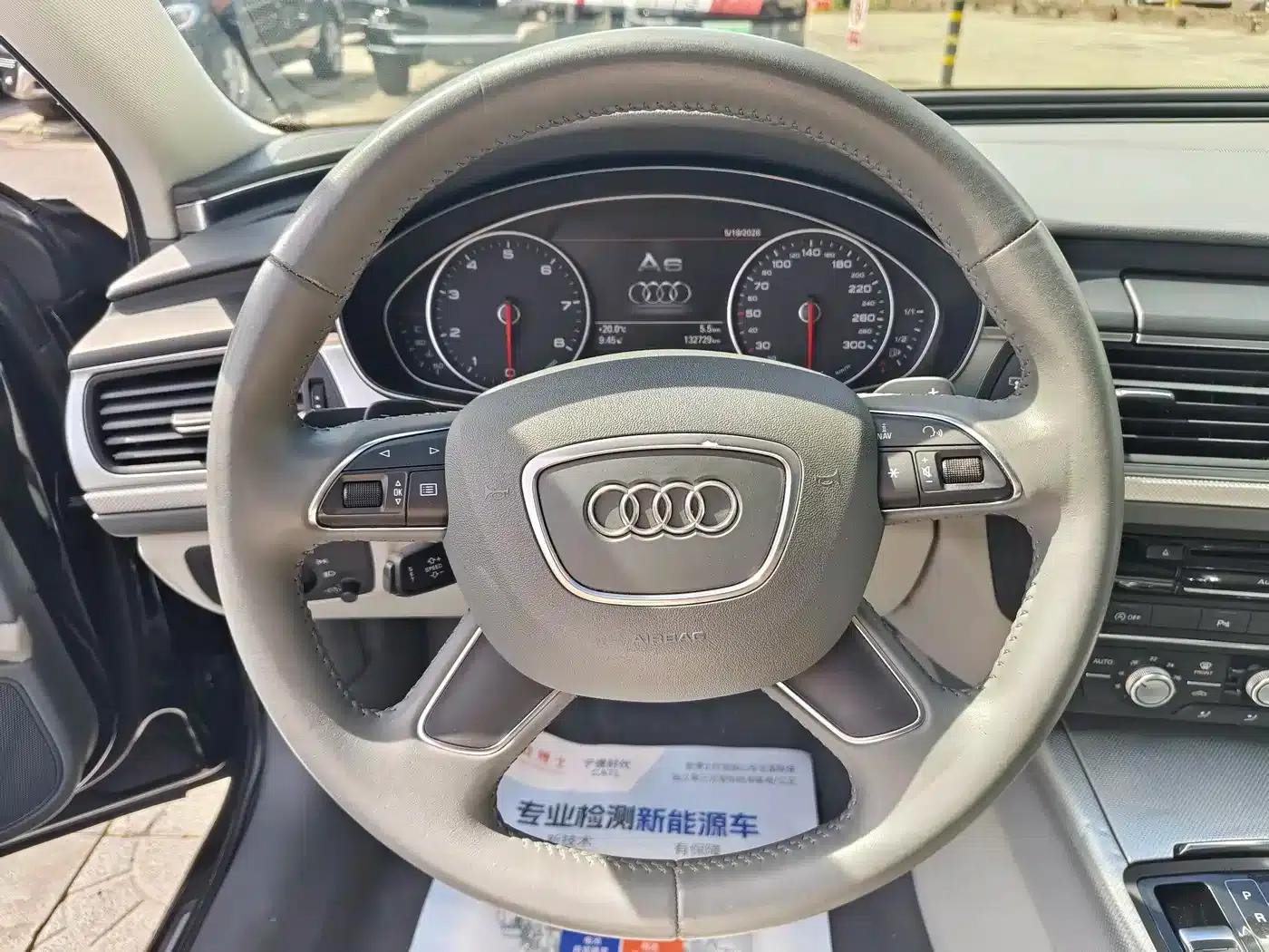Audi A6L 2012 TFSI Standard Edition — миниатюра 4