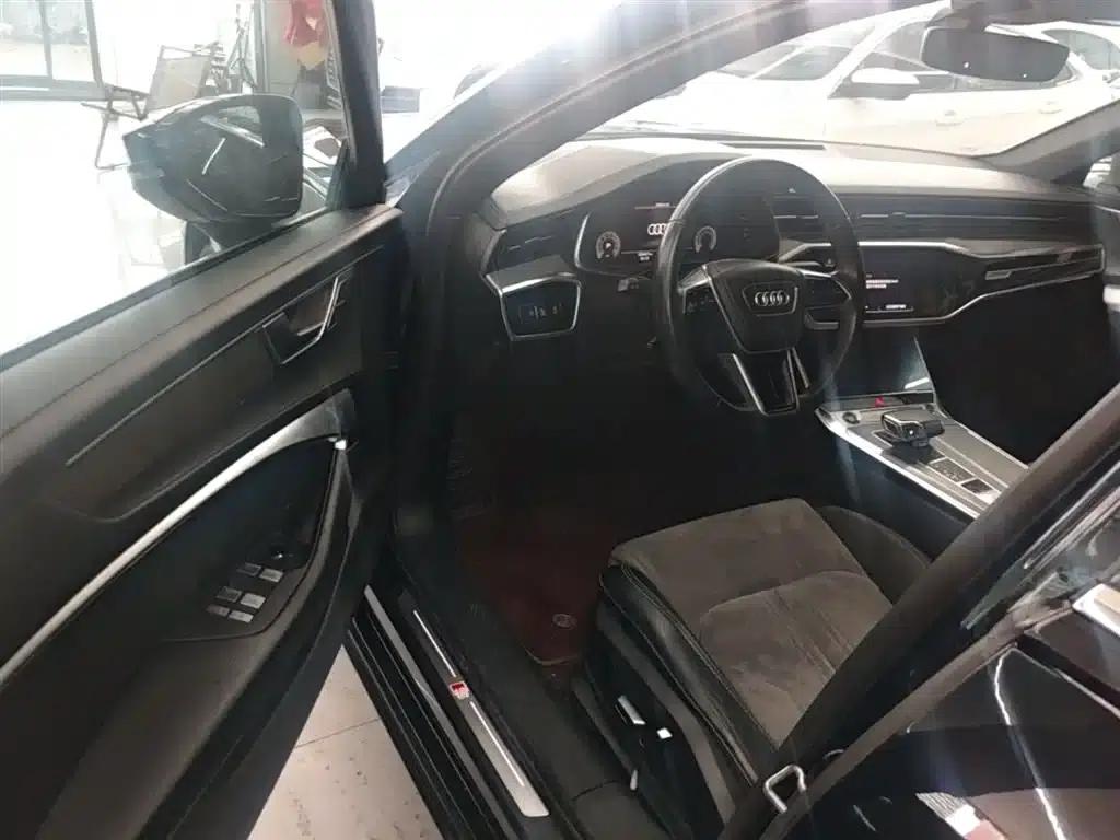 Audi A6L 2023 Facelift 40 TFSI Luxury Dynamic — миниатюра 16