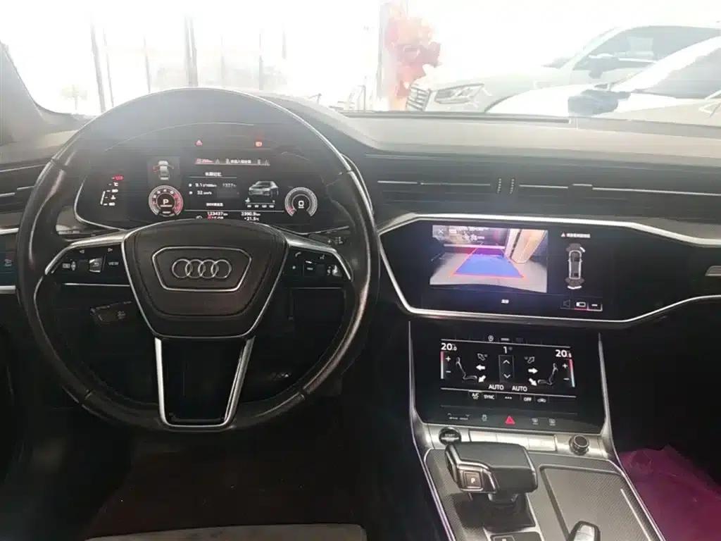 Audi A6L 2023 Facelift 40 TFSI Luxury Dynamic — миниатюра 10