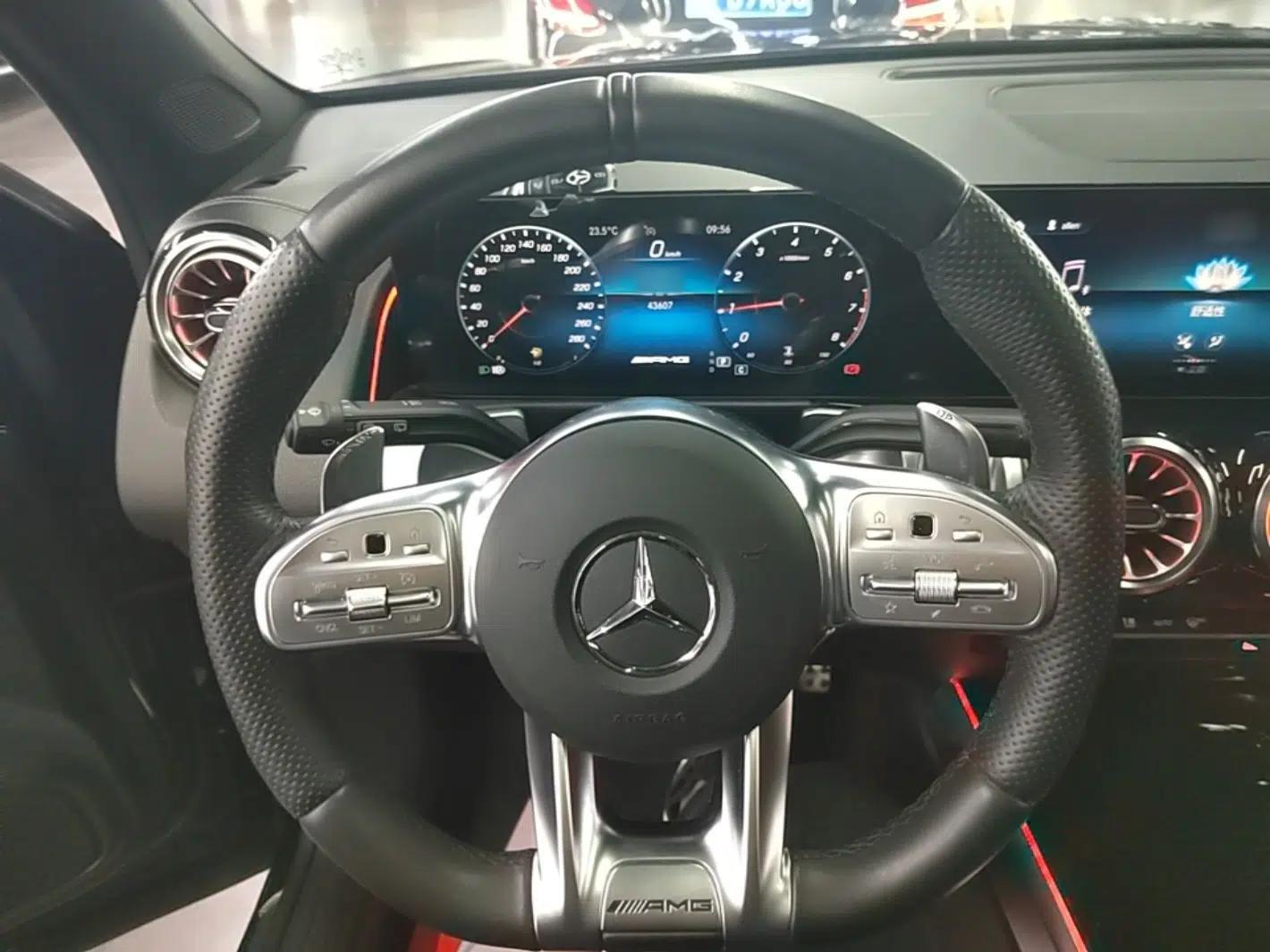 Mercedes-Benz GLB AMG 2022 AMG GLB 35 4MATIC — миниатюра 13