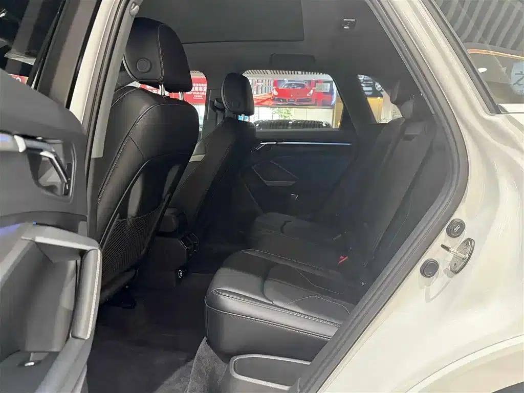Audi Q3 2024 35 TFSI Fashion Dynamic Edition — миниатюра 12