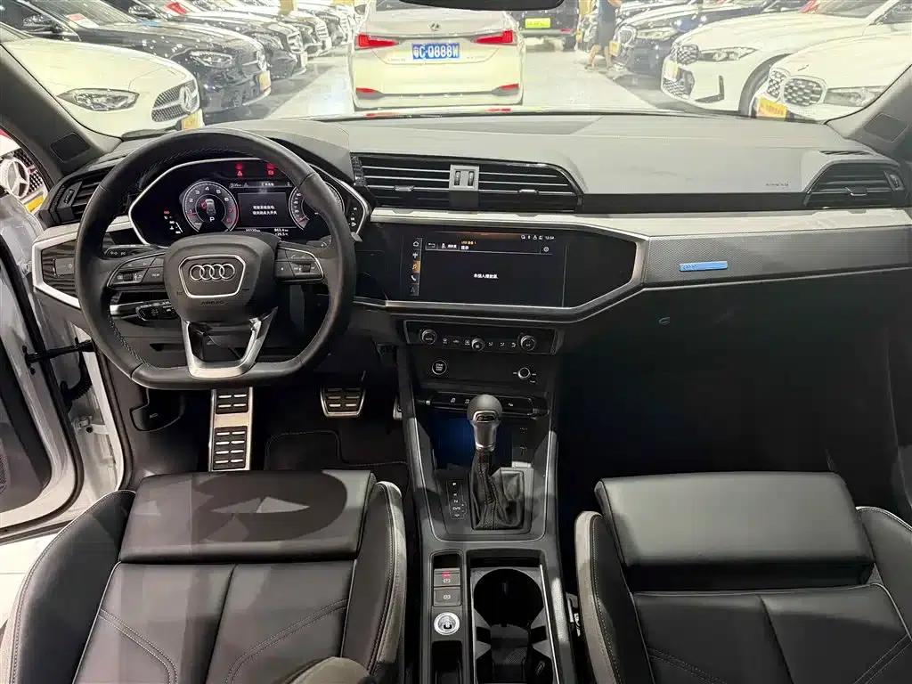 Audi Q3 2024 35 TFSI Fashion Dynamic Edition — миниатюра 13