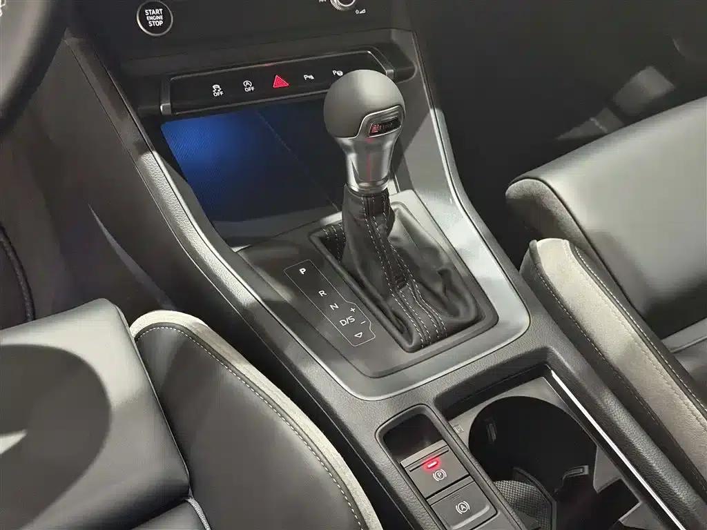 Audi Q3 2024 35 TFSI Fashion Dynamic Edition — миниатюра 17