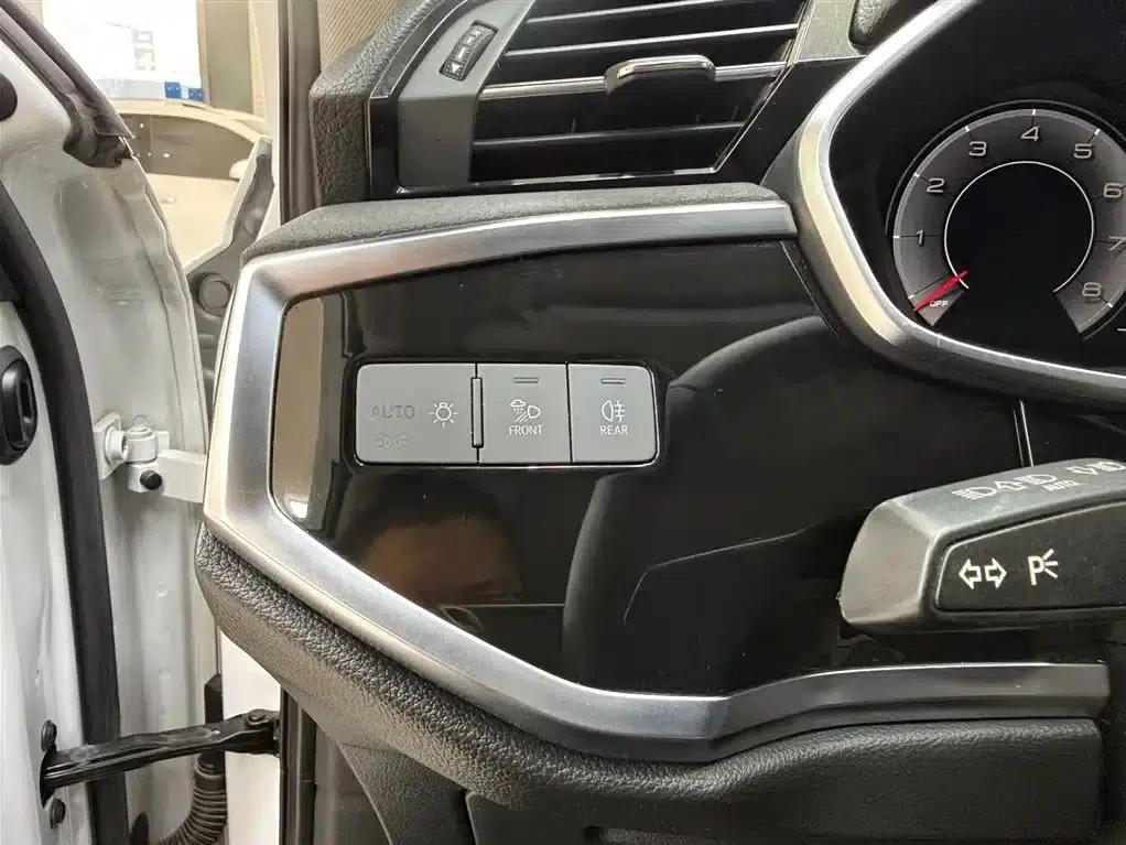 Audi Q3 2022 35 TFSI Fashion Dynamic Edition — миниатюра 17