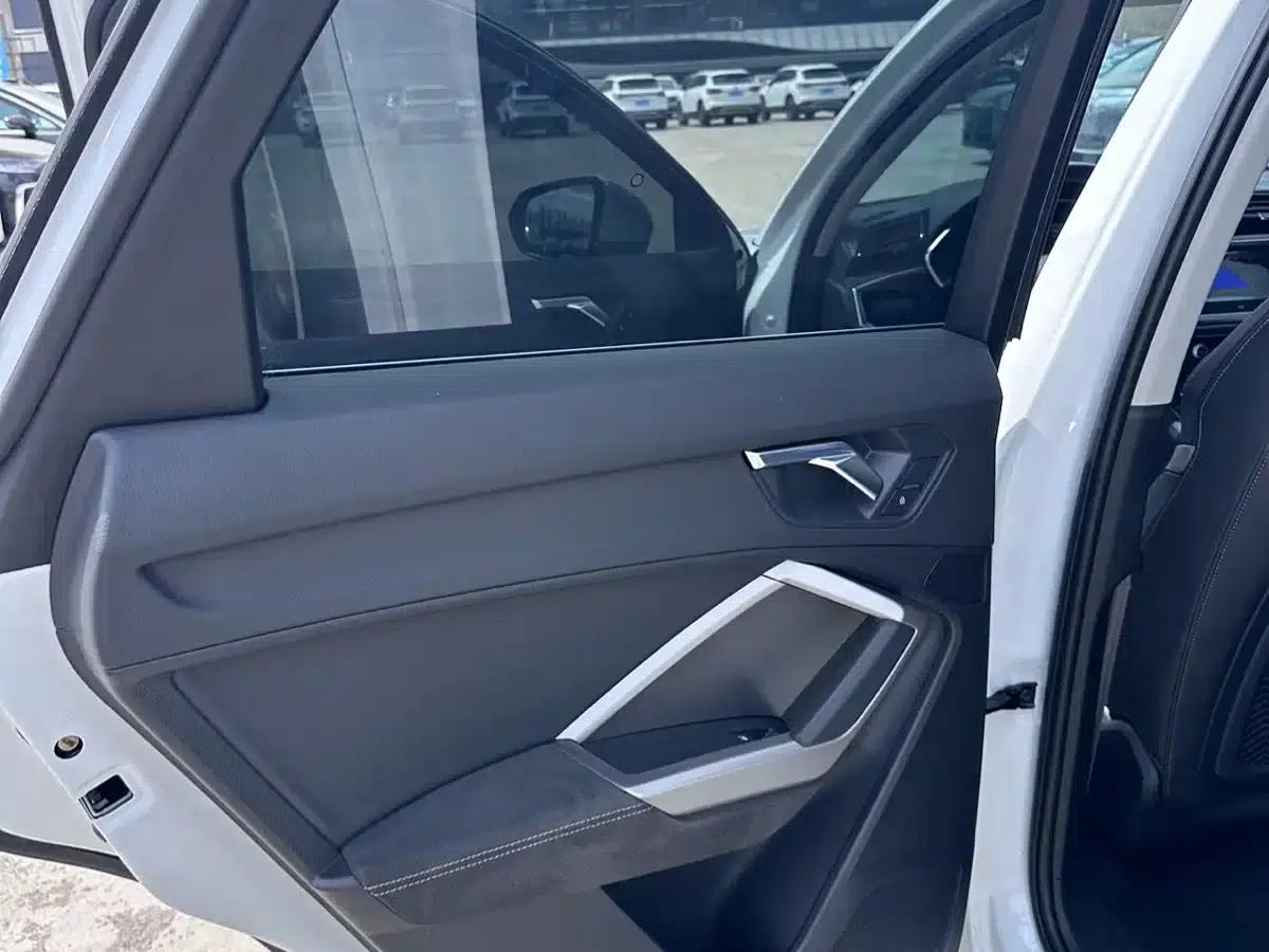 Audi Q3 2022 35 TFSI Fashion Dynamic Edition — миниатюра 18