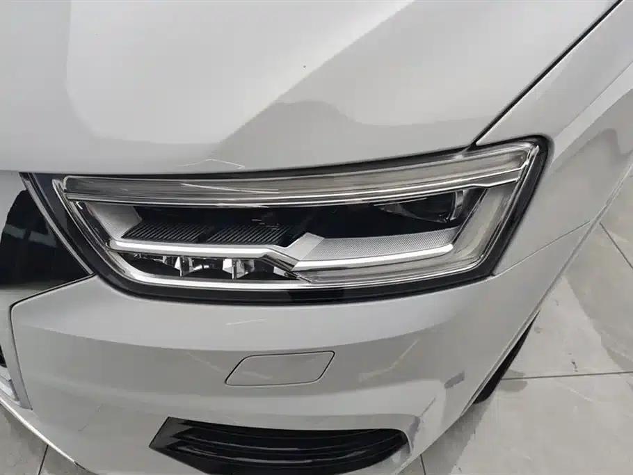 Audi Q3 2018 30th Anniversary Edition 35 TFSI Fashion Model — миниатюра 5