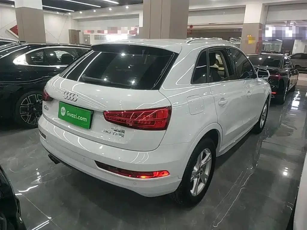 Audi Q3 2018 30th Anniversary Edition 30 TFSI Fashion Model — миниатюра 7