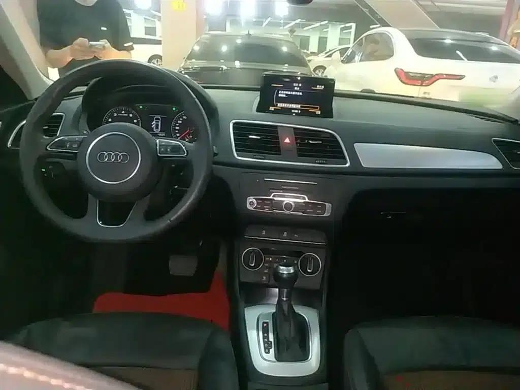 Audi Q3 2018 30th Anniversary Edition 30 TFSI Fashion Model — миниатюра 10