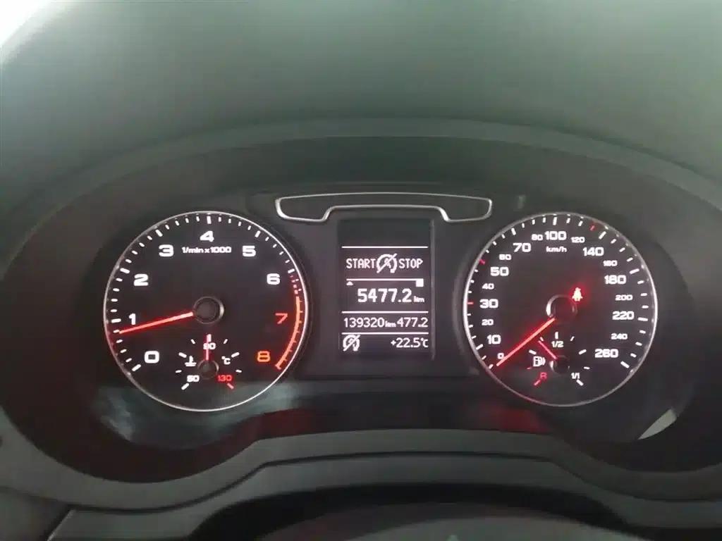 Audi Q3 2015 30 TFSI Comfort — миниатюра 12