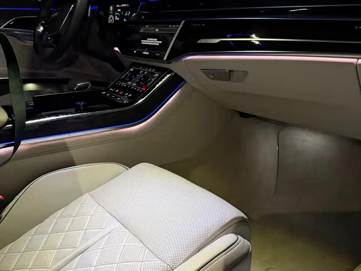 2022 Audi A8 A8L Horch Founder's Edition Legend — миниатюра 4
