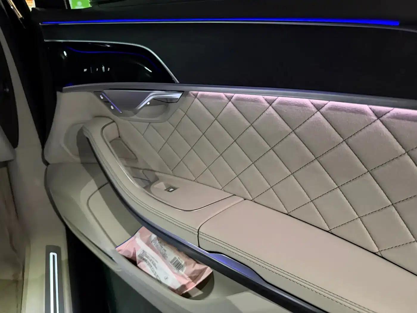 2022 Audi A8 A8L Horch Founder's Edition Legend — миниатюра 7
