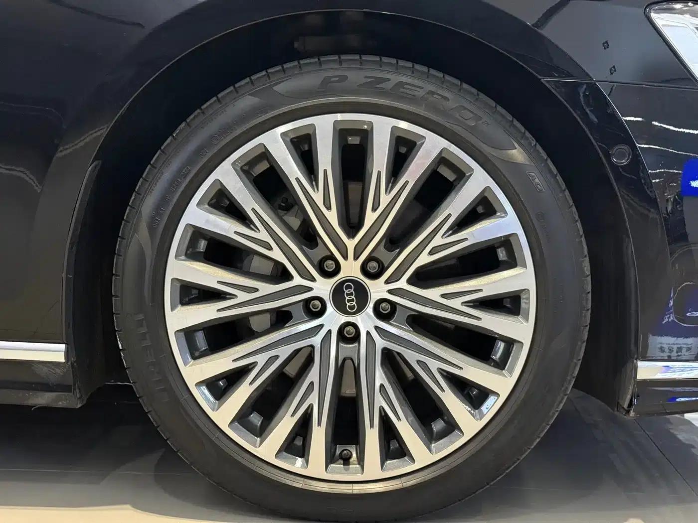 2023 Audi A8 A8L 50 TFSI quattro Premium Edition — миниатюра 17