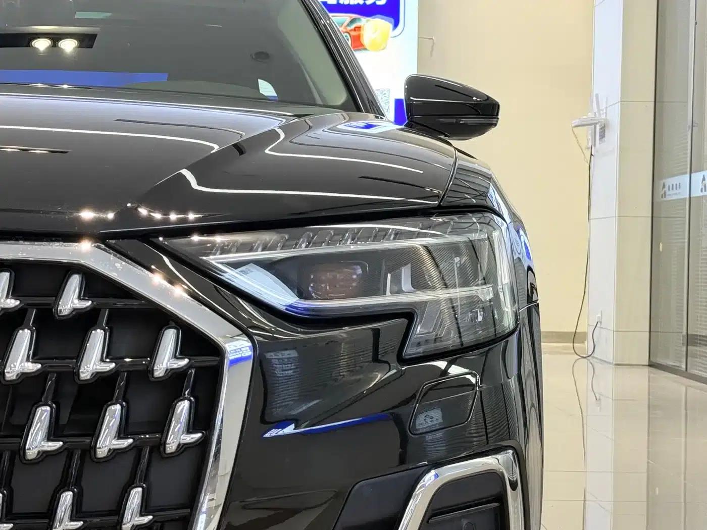 2023 Audi A8 A8L 50 TFSI quattro Premium Edition — миниатюра 4
