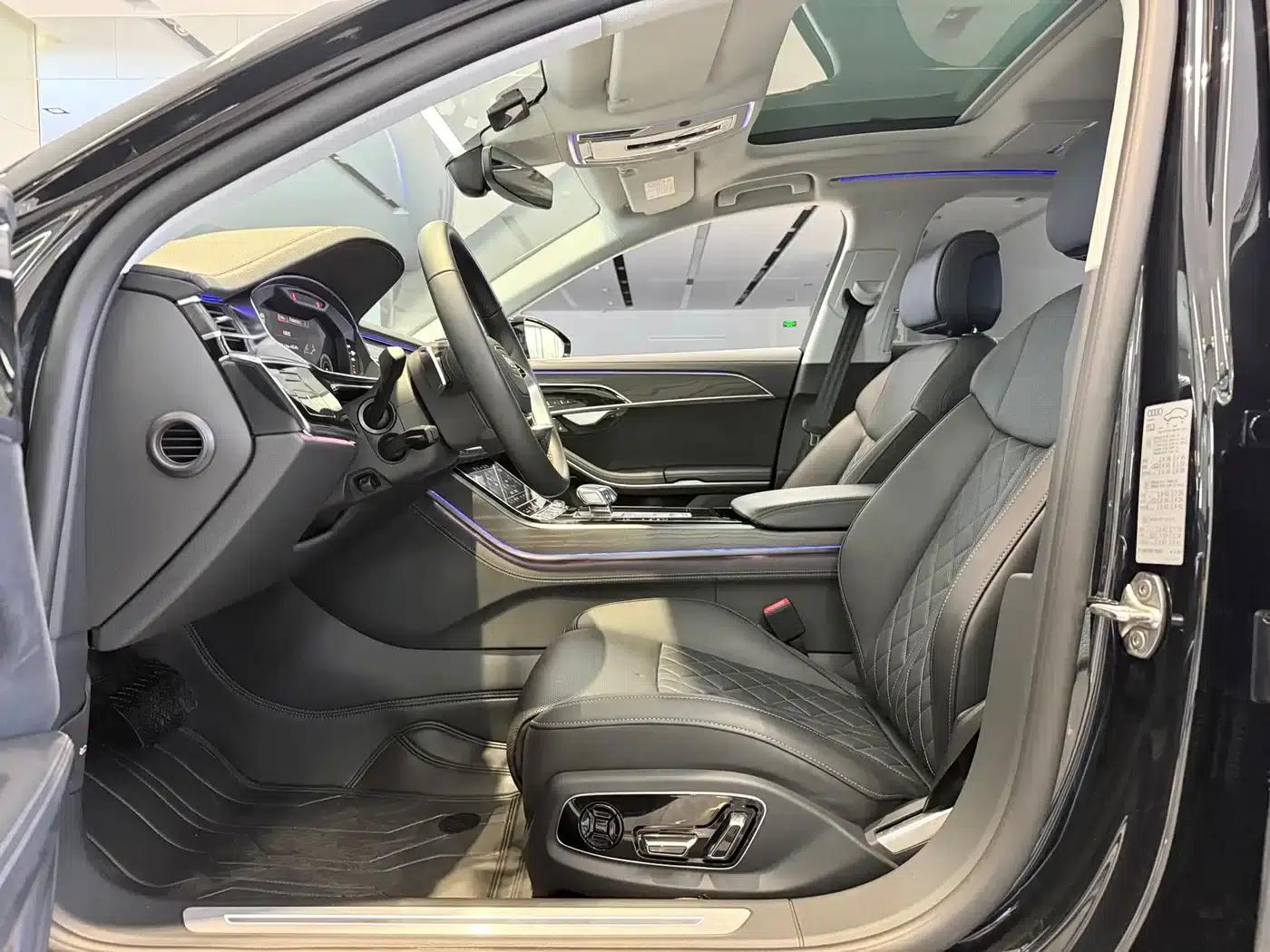 2023 Audi A8 A8L 50 TFSI quattro Premium Edition — миниатюра 6