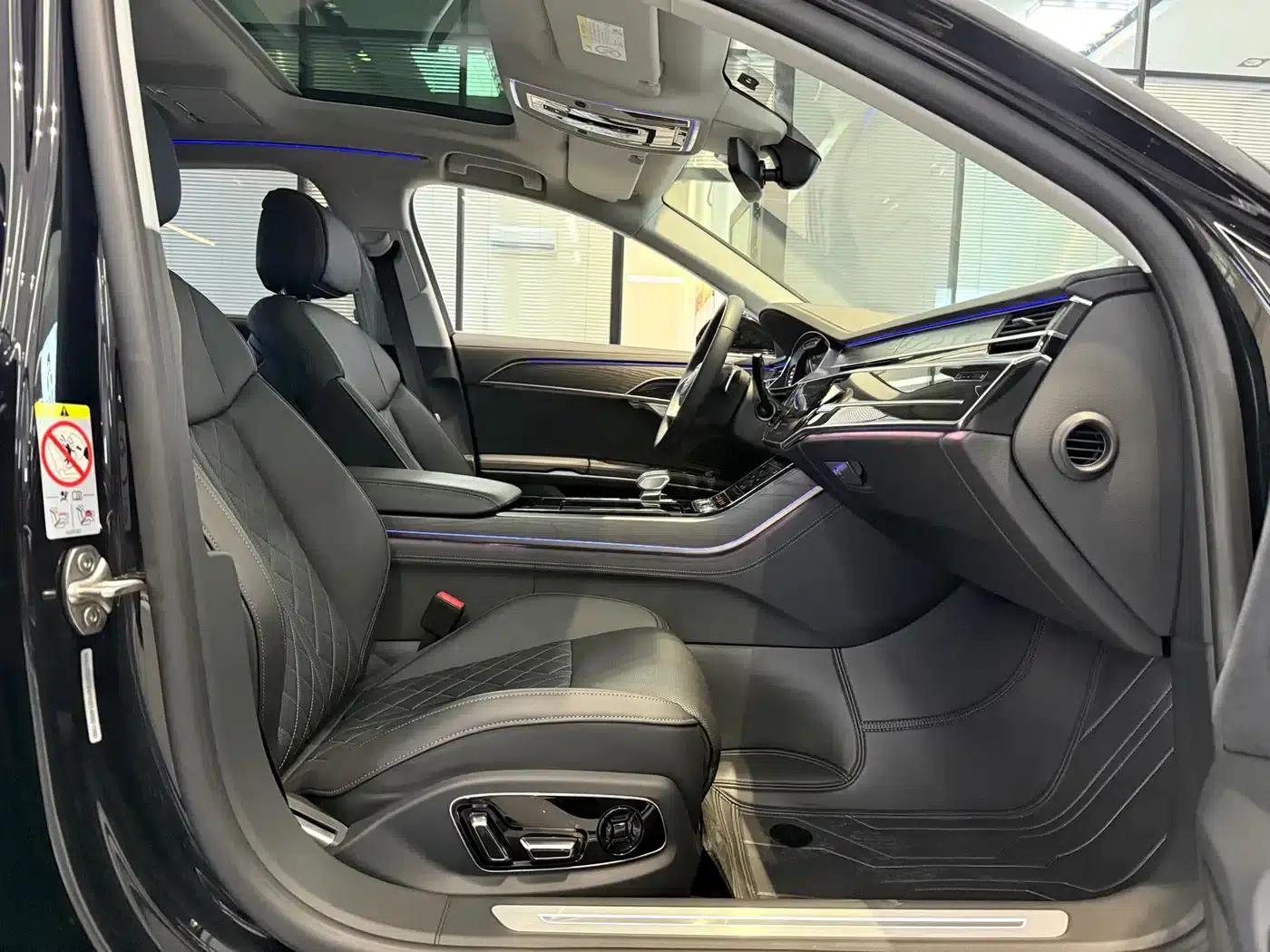 2023 Audi A8 A8L 50 TFSI quattro Premium Edition — миниатюра 8