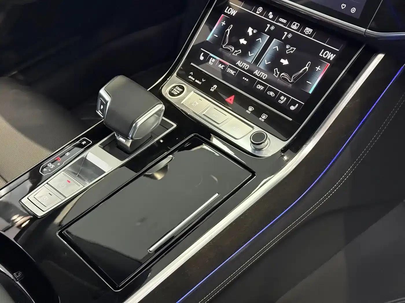 2023 Audi A8 A8L 50 TFSI quattro Premium Edition — миниатюра 9