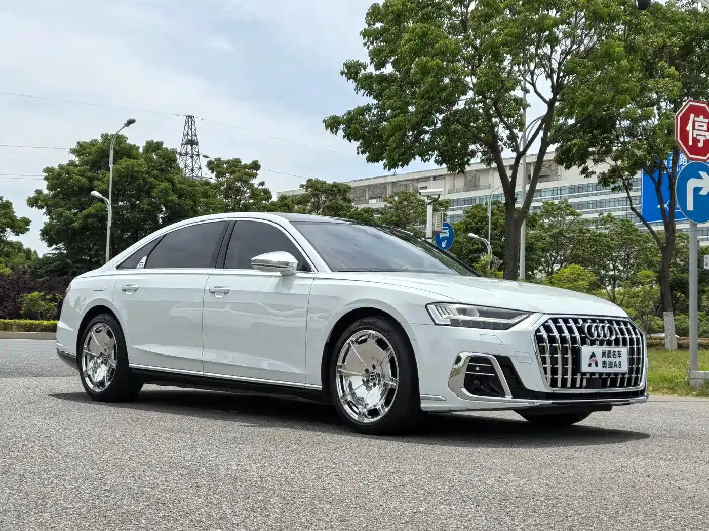 Audi A8 2019 Facelift Plus A8L 55 TFSI quattro Luxury — миниатюра 3