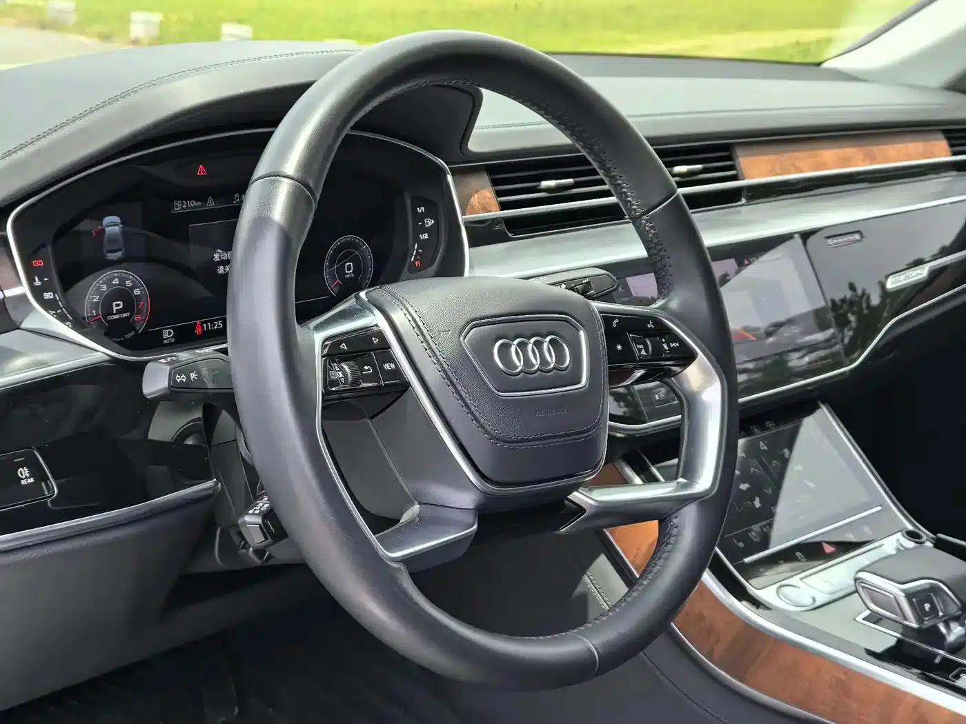 Audi A8 2019 Facelift Plus A8L 55 TFSI quattro Luxury — миниатюра 4