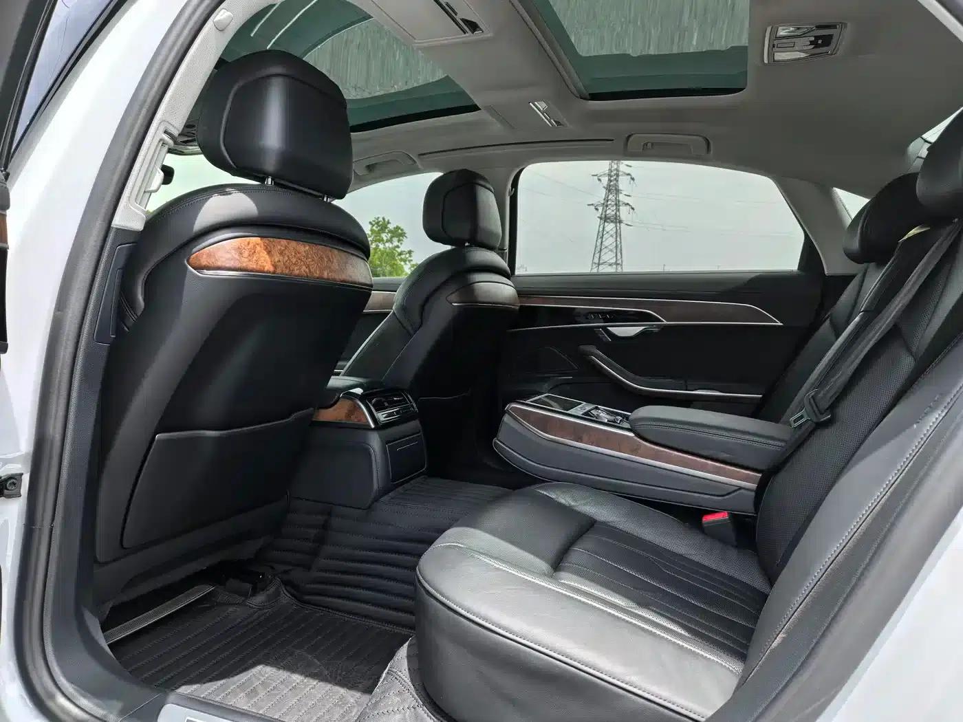 Audi A8 2019 Facelift Plus A8L 55 TFSI quattro Luxury — миниатюра 7