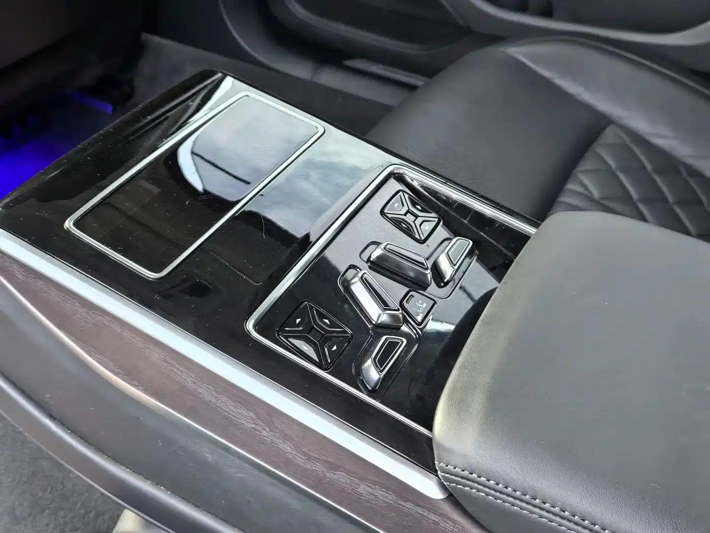 2021 Audi A8 A8L 50 TFSI quattro Comfort — миниатюра 9