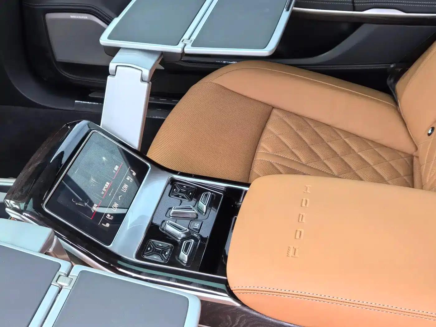 2025 Audi A8 A8L Horch Founder's Edition 55TFSI — миниатюра 14
