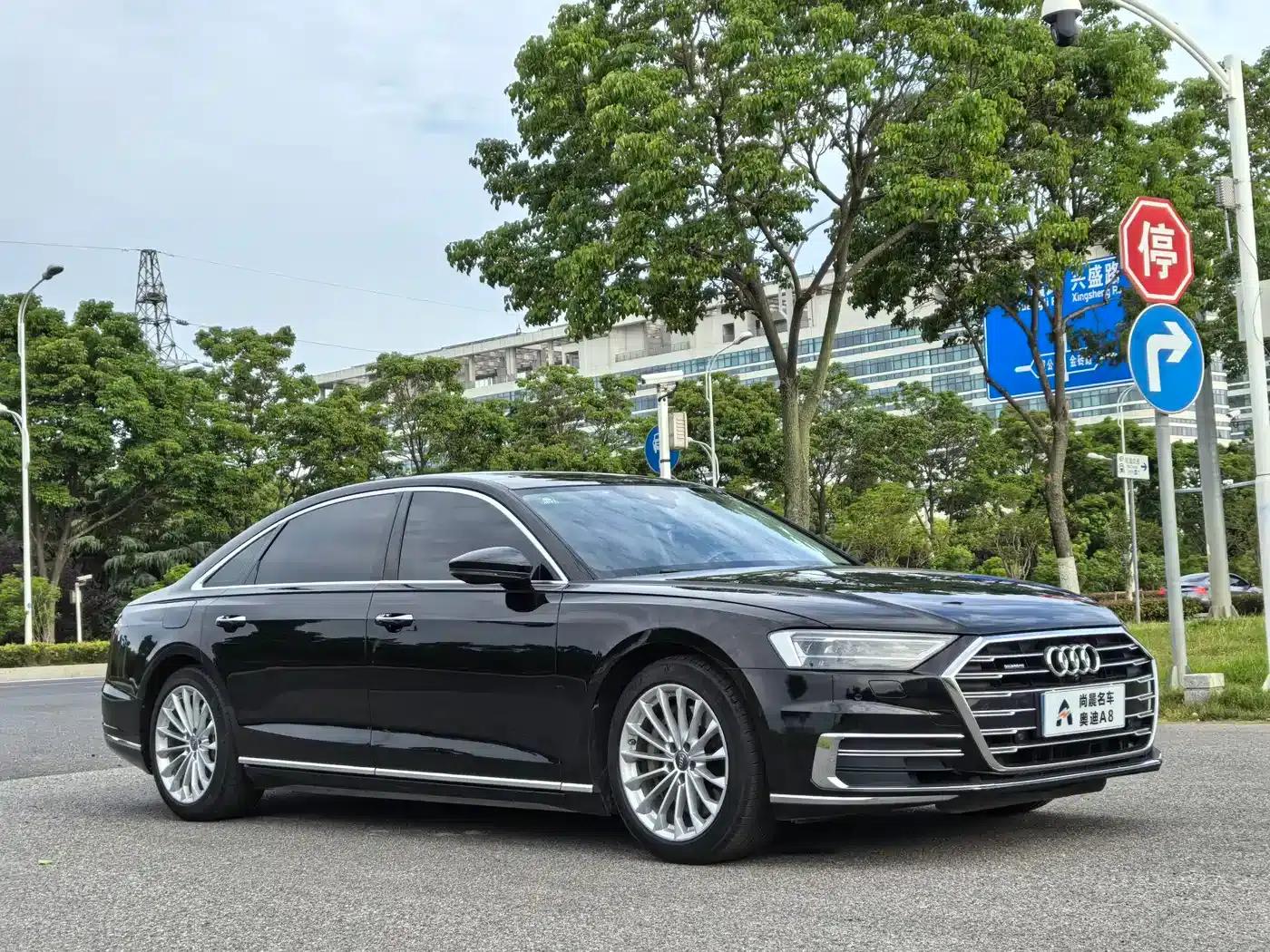 Audi A8 2018 A8L 55 TFSI quattro Elite Edition — миниатюра 3