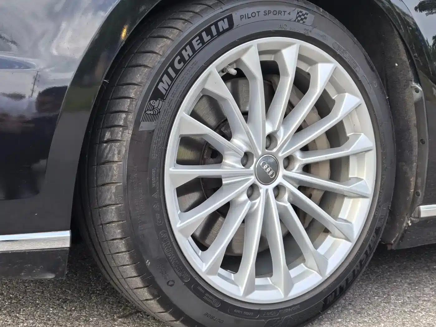Audi A8 2018 A8L 55 TFSI quattro Elite Edition — миниатюра 4