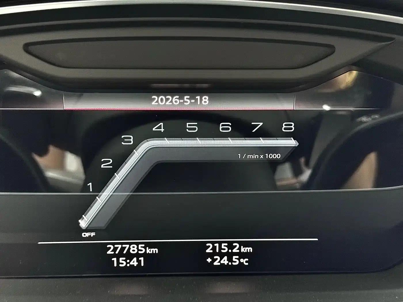 2023 Audi A8 A8L 50 TFSI quattro Premium — миниатюра 18
