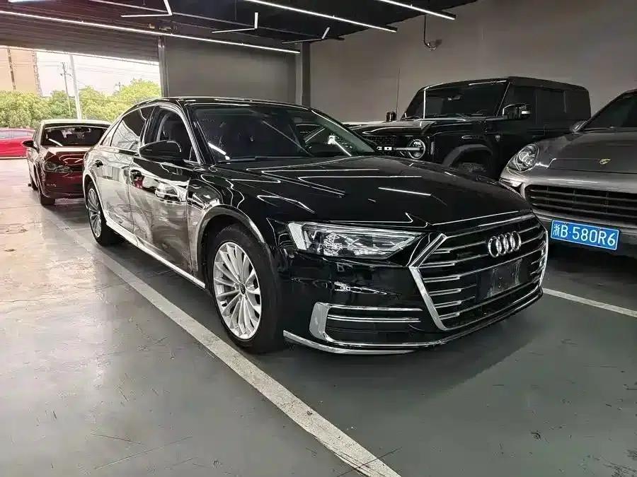 2021 Audi A8 A8L 50 TFSI quattro Comfort — миниатюра 3